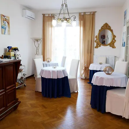 Noemi Bed & Breakfast *